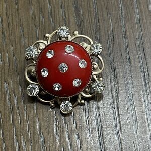 Vintage Round Ornate Brooch Pin Rhinestone‎ Gold Tone Retro Estate Jewelry 1"